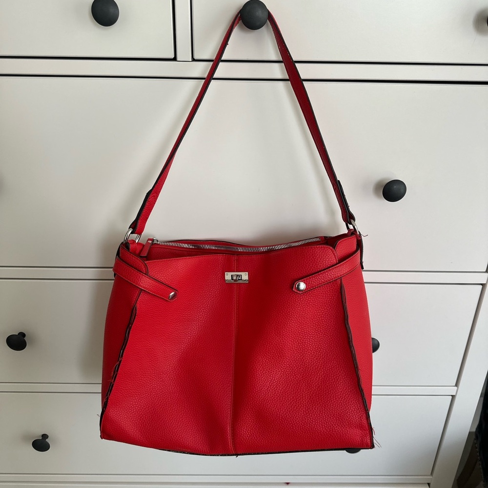 Elegant Red Women's Shoulder Bag